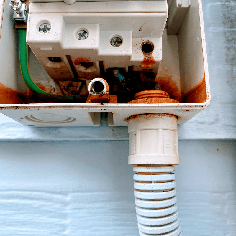 Solar Repair Service Brisbane solar panel cleaning work in Chermside