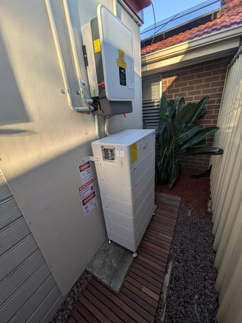 Solar Run Rowville solar panel installation work in Dandenong South