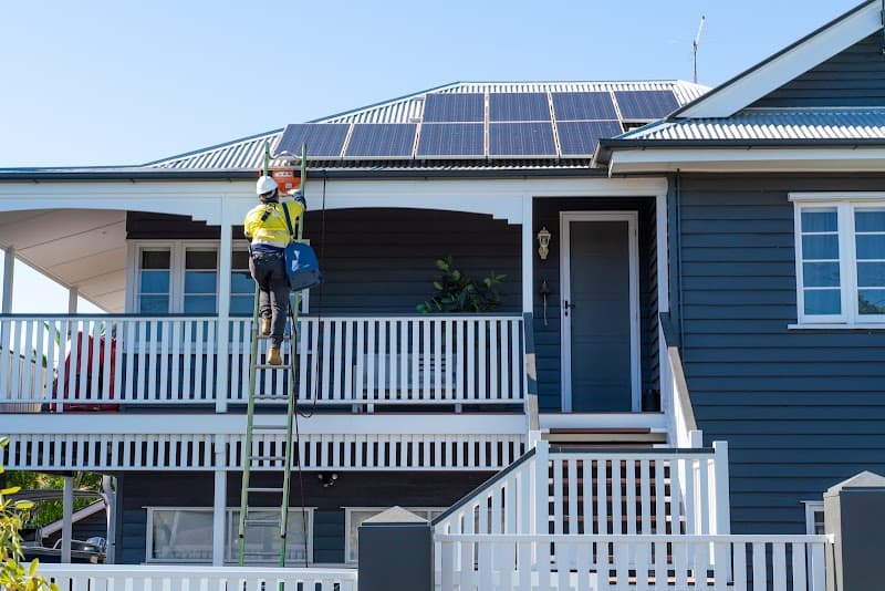 Solar Service Guys solar panel cleaning work in Acacia Ridge