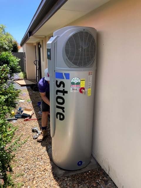 Solargain solar panel installation work in Ashmore