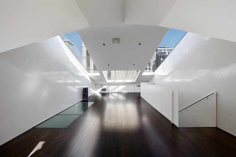 SolarGraph Glass Tinting window tinting work in North Sydney