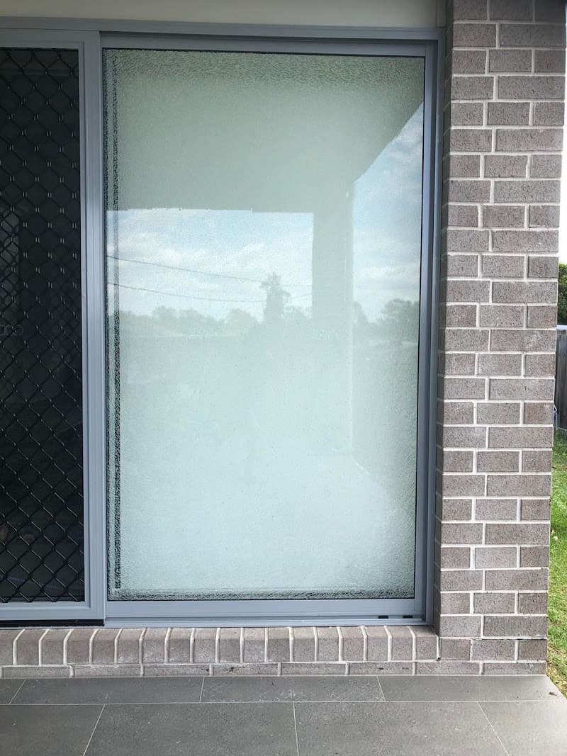 Somerset & Lockyer valley glass glass & glazier work in Mount Hallen