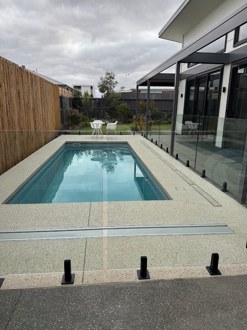 South Pacific Pools and Spas pool builder work in North Geelong