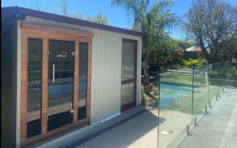 South Pacific Pools and Spas pool builder work in North Geelong