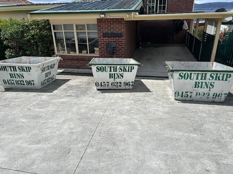 South Skip Bins rubbish removal work in New Town