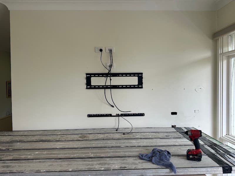 Southern Home Entertainment antenna & tv work in Mount Annan