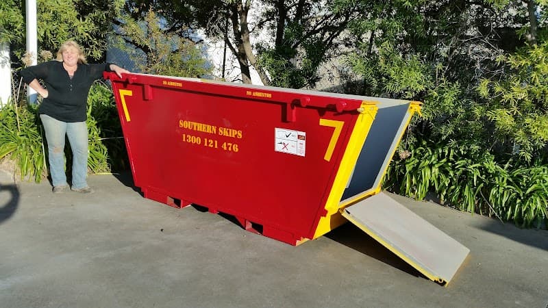 Southern Skips Victoria rubbish removal work in Mornington