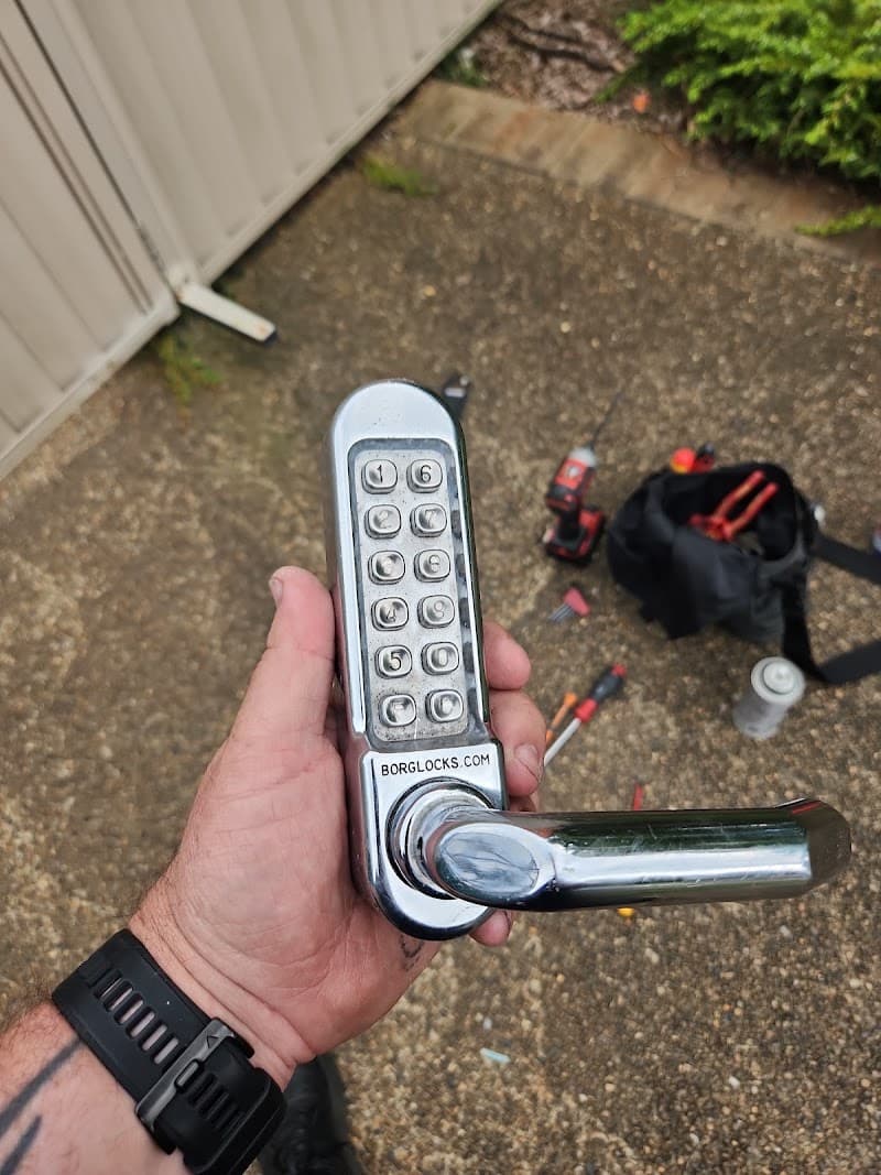 Southside Locksmith locksmith work in Sutherland