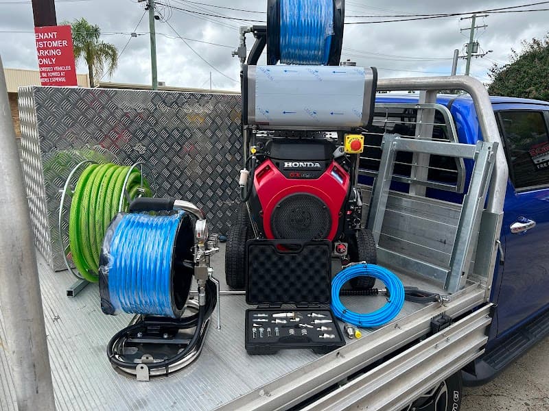 Southside Pressure Cleaners pressure washing work in Woodridge