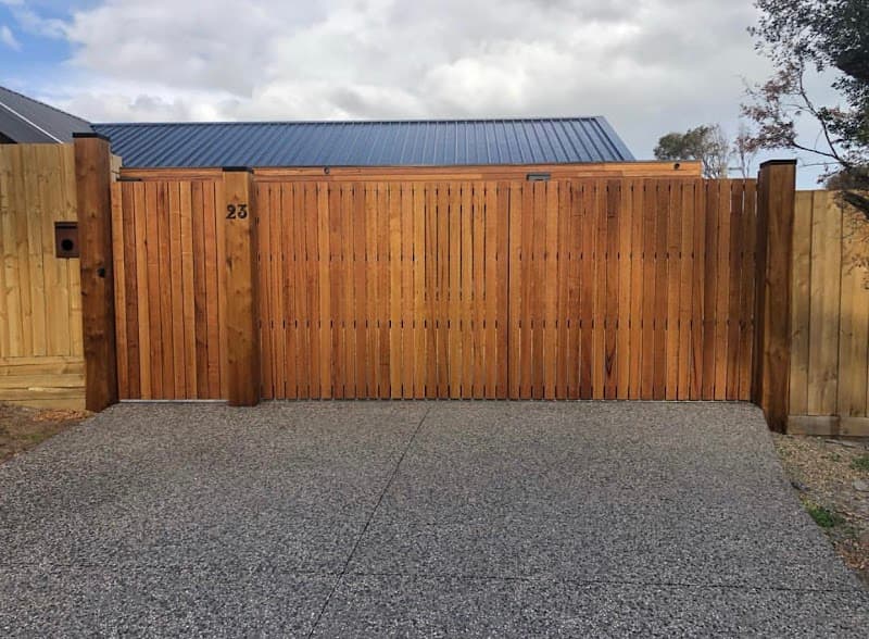 SP Group garage doors work in Rye