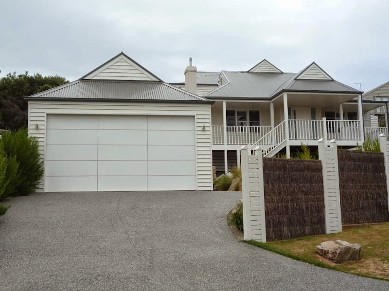 SP Group garage doors work in Rye