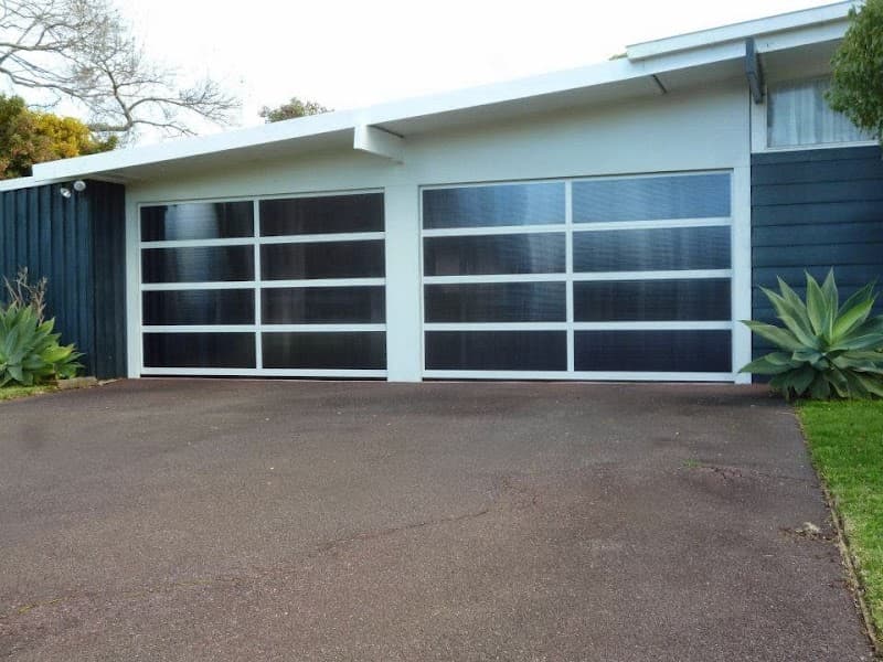 SP Group garage doors work in Rye