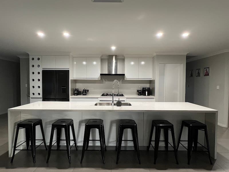 Splashbacks Southwest glass & glazier work in Davenport