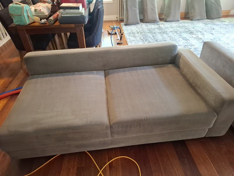 Spotless cleaner| Professional steam Carpet Cleaners Dandenong | Upholstery cleaners | Mattresses cleaners Dandenong carpet cleaning work in Dandenong