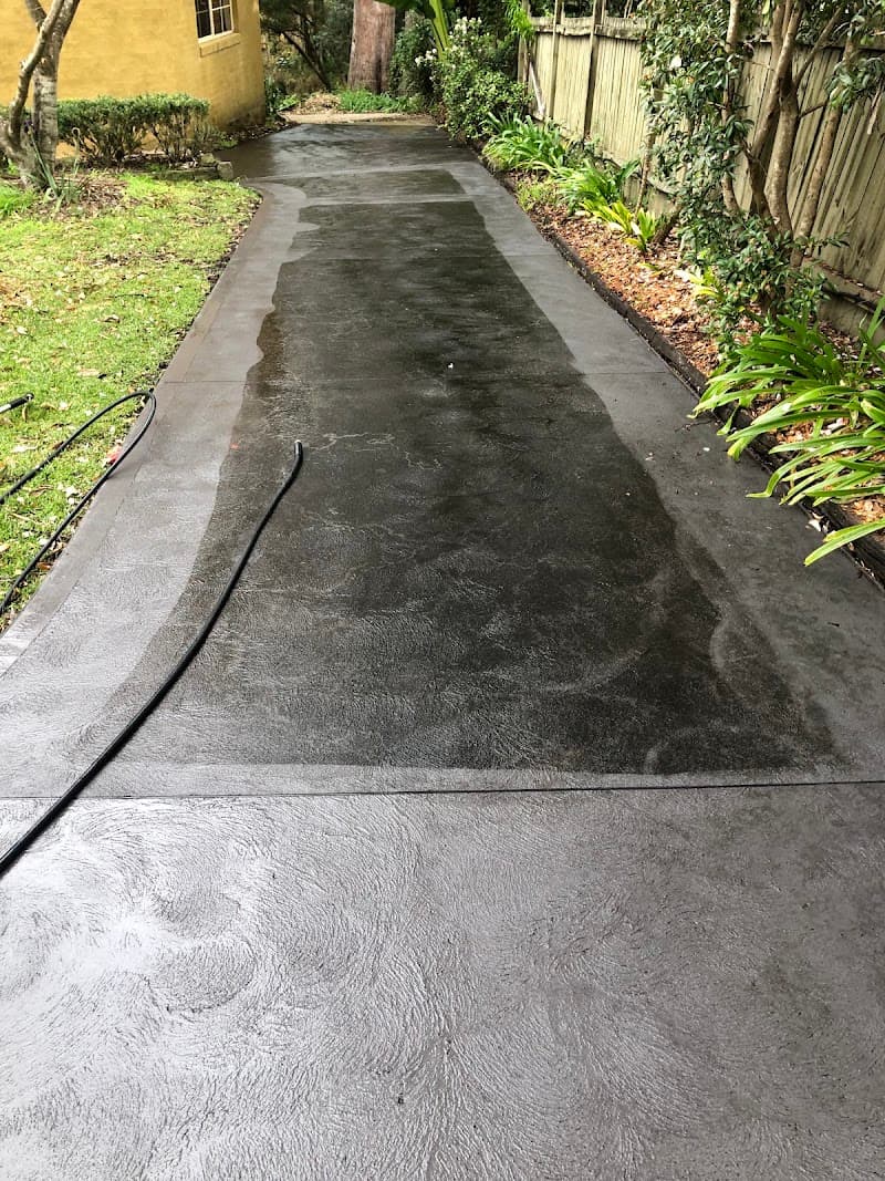 Sprayed Pressure Cleaning pressure washing work in Narara