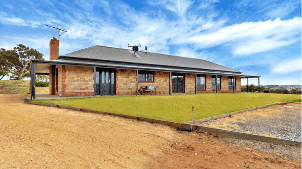 Spruce it SA - PROPERTY MAKOVERS (Earthmoving to PAINTING) painter work in Gawler East