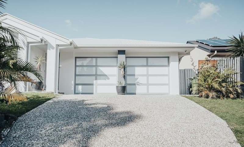 Steel-line Garage Doors - Sunshine Coast garage doors work in Maroochydore