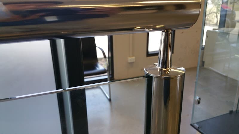 Steven's Glass glass & glazier work in Dandenong South