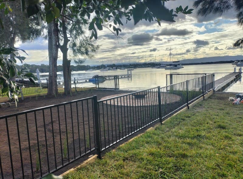 Str8az fencing & gates fencing work in Morisset