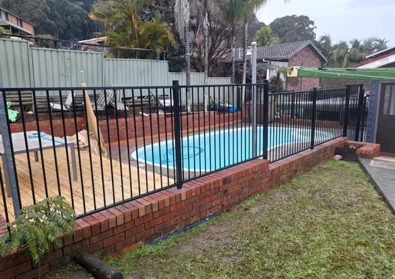 Str8az fencing & gates fencing work in Morisset