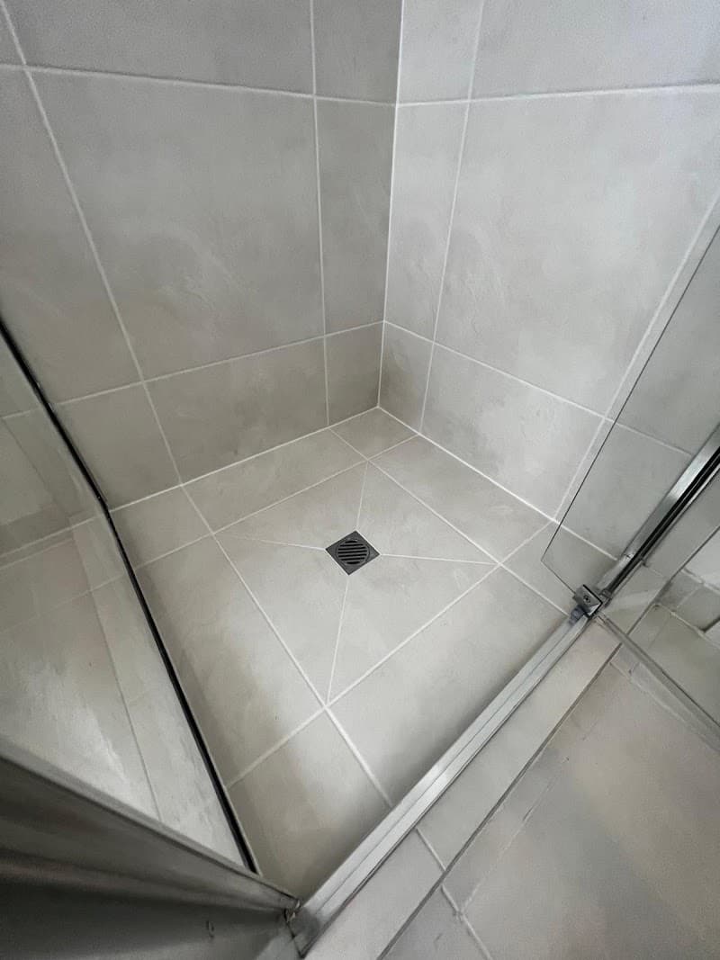 Strategic Regrouting tiling work in St Kilda East