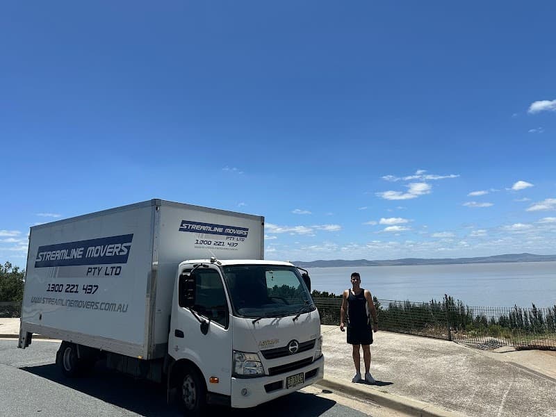 Streamline Movers Sydney removalist work in North Sydney