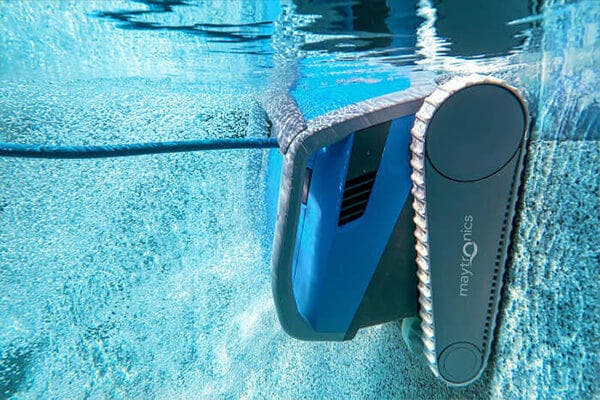 Striking Pool Care pool maintenance work in Greensborough