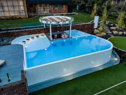 Striking Pools Melbourne