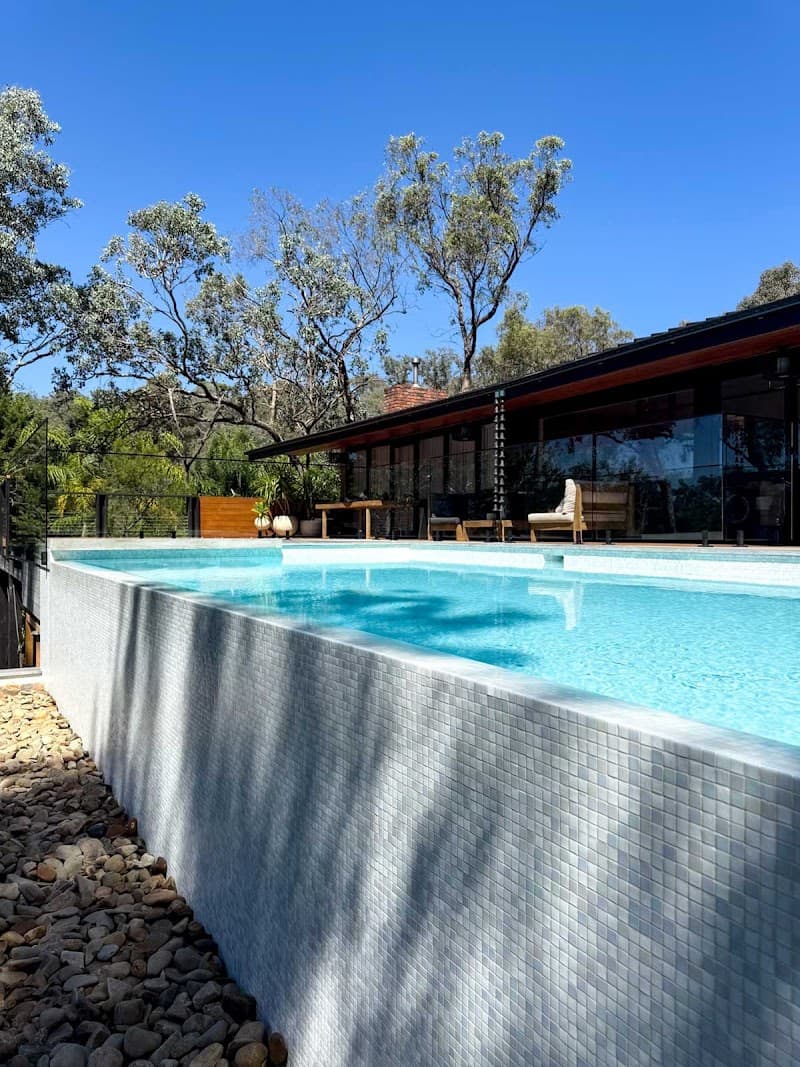 Striking Pools Melbourne pool builder work in Greensborough