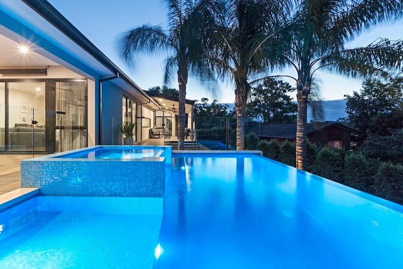 Striking Pools Melbourne pool builder work in Greensborough