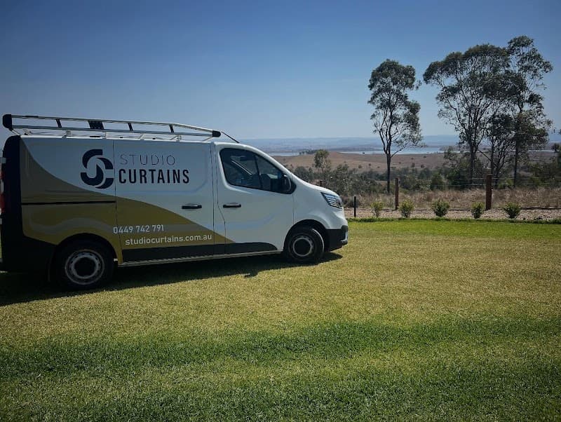 Studio Curtains & Blinds curtains & blinds work in Mount Gravatt