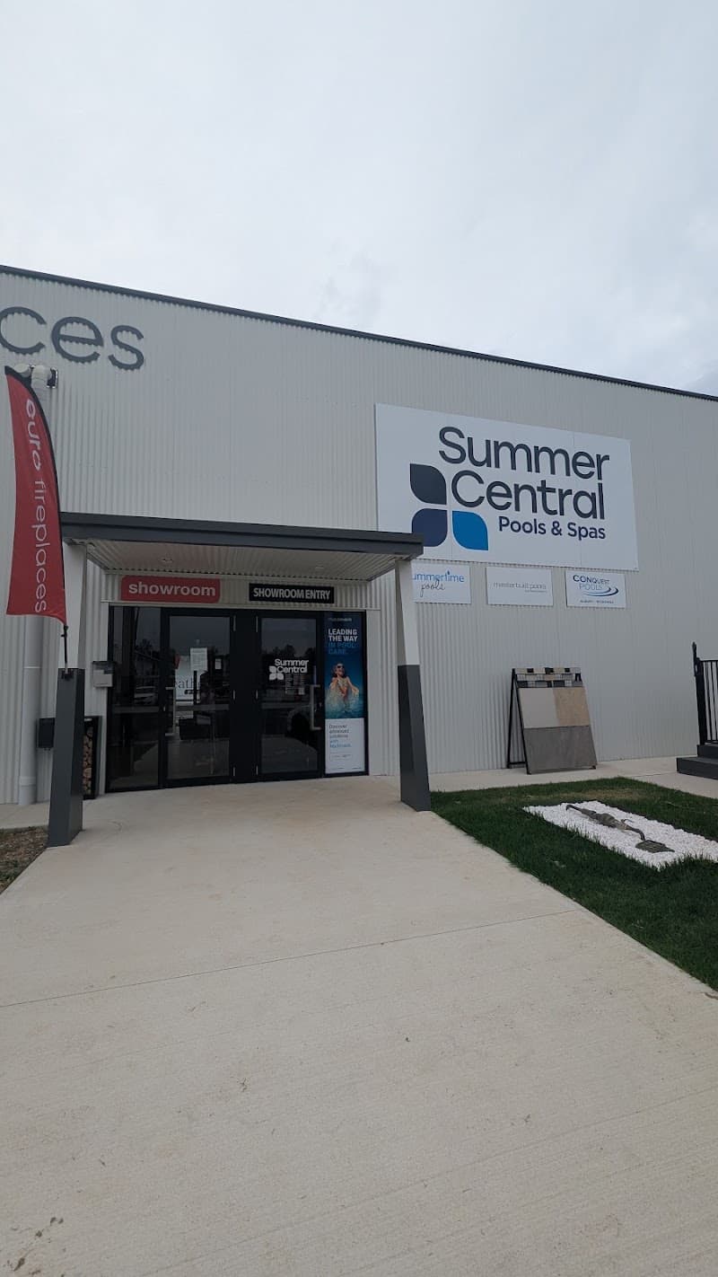 Summer Central pool maintenance work in West Wodonga