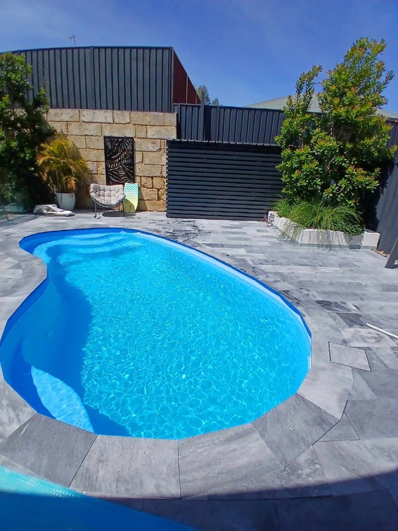 Summer Sparkling Pools pool maintenance work in Tapping