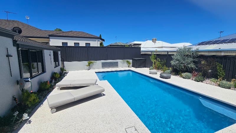 Summer Sparkling Pools pool maintenance work in Tapping