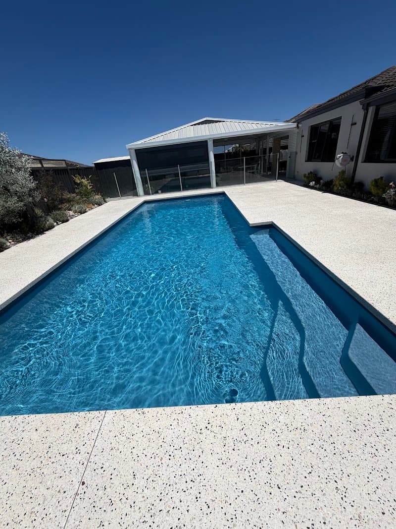 Summer Sparkling Pools pool maintenance work in Tapping