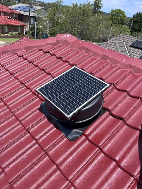 Sunflow Solar and Roofing solar panel installation work in Peakhurst