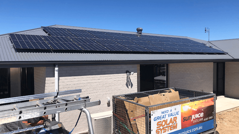 Sunjuice Solar Hervey Bay solar panel installation work in Pialba