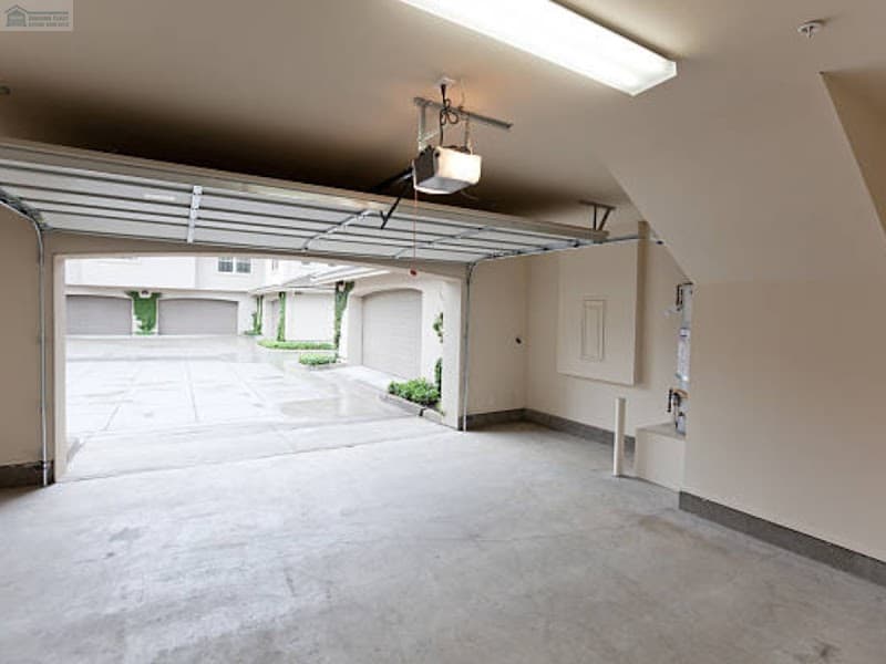 Sunshine Coast Garage Door Guys garage doors work in Sippy Downs