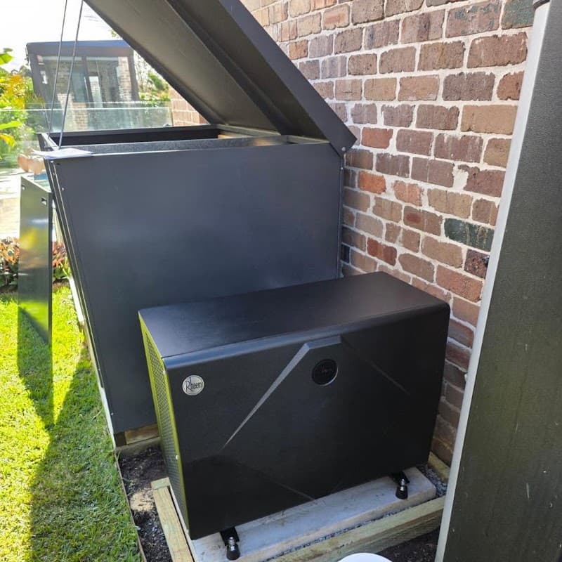 Sunshine Pool Outlet pool maintenance work in Penrith
