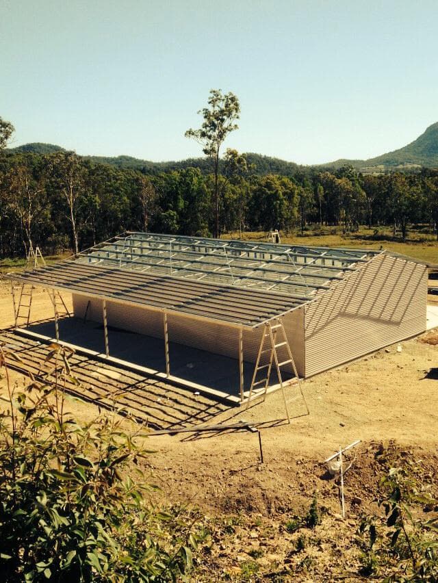 Sunstate Garages & Sheds garage doors work in Glenella