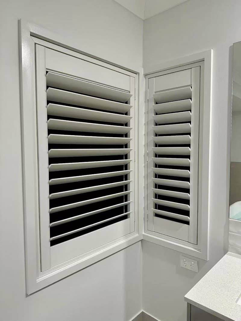 Super Curtains, Blinds and Shutters curtains & blinds work in Rochedale