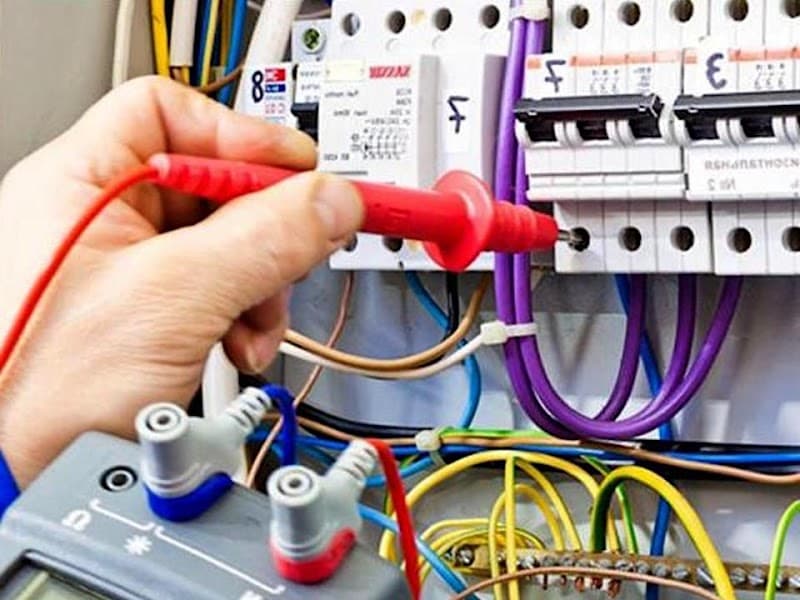Super Electrician Geelong electrician work in Wandana Heights