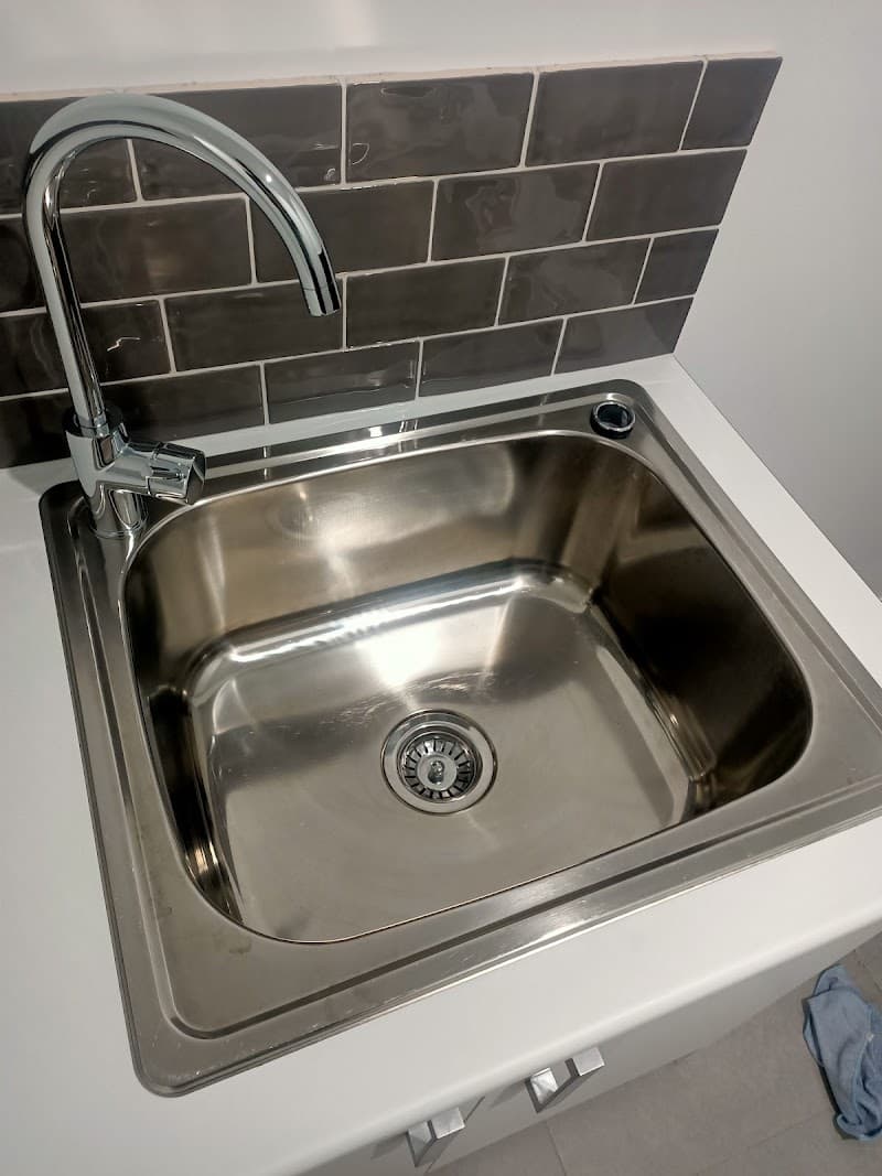 Superior Bond Cleaning Brisbane cleaning work in Spring Hill