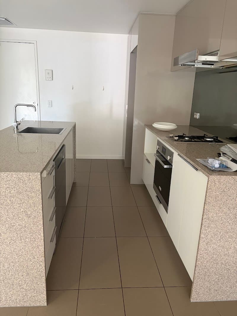 Superior Bond Cleaning Brisbane cleaning work in Spring Hill