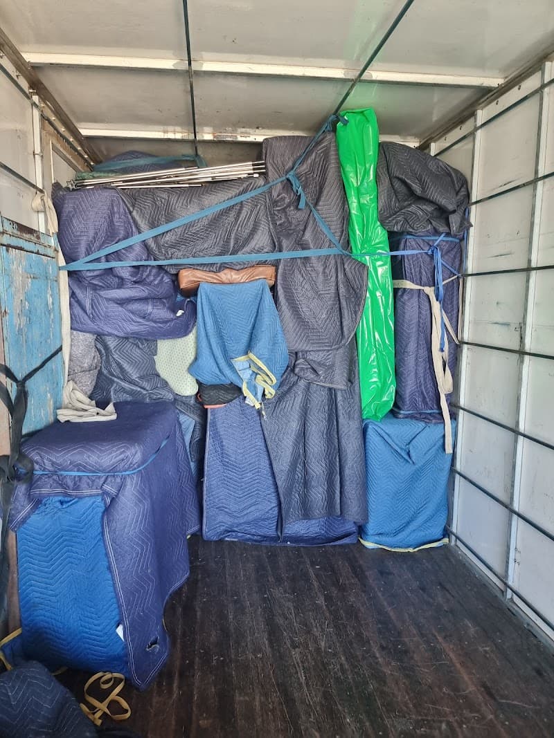 Superstar Removals removalist work in Newcastle