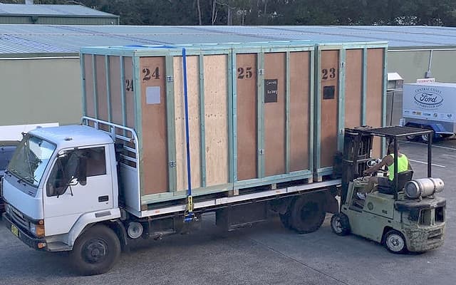 Surfside Removals and Storage removalist work in Somersby