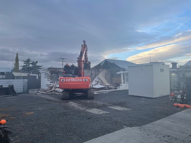 Sutcliffe Earthmoving demolition work in Bridgewater