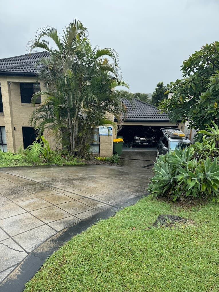 Sweets Garage Door garage doors work in Chloe Street Burleigh Heads