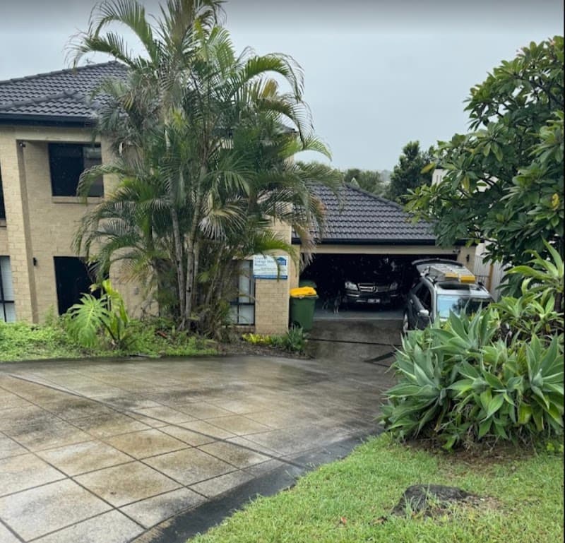 Sweets Garage Door garage doors work in Chloe Street Burleigh Heads