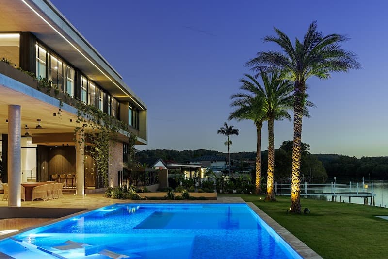 SWIM N POOLS AUS pool builder work in Burleigh Heads